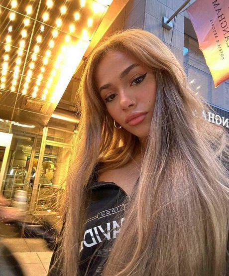 アマチュアヌードオンリーファンズ アートxxx 写真