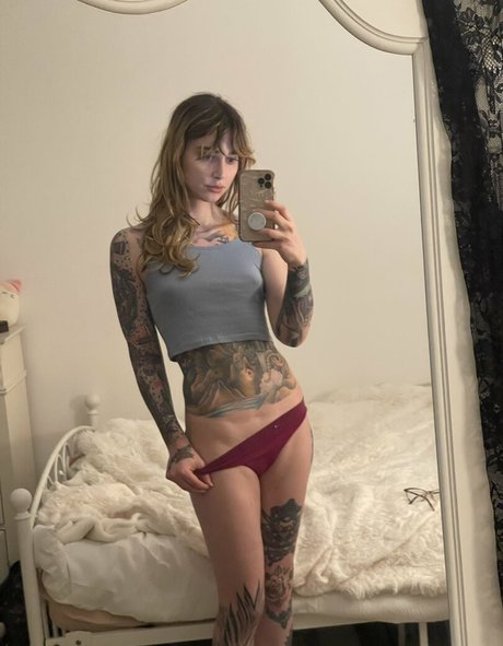 プリティオンリーファンズ アートポルノ 写真