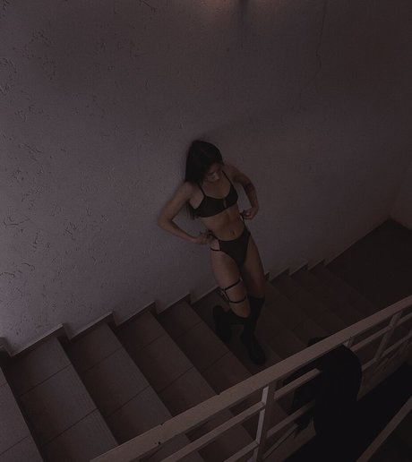 ダーティトークオンリーファンズ ホットセックス 画像