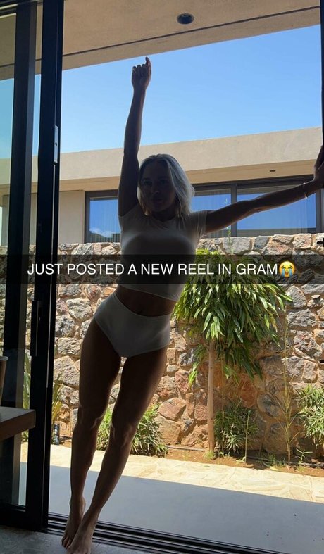 足ヌードオンリーファンズ エロ 写真