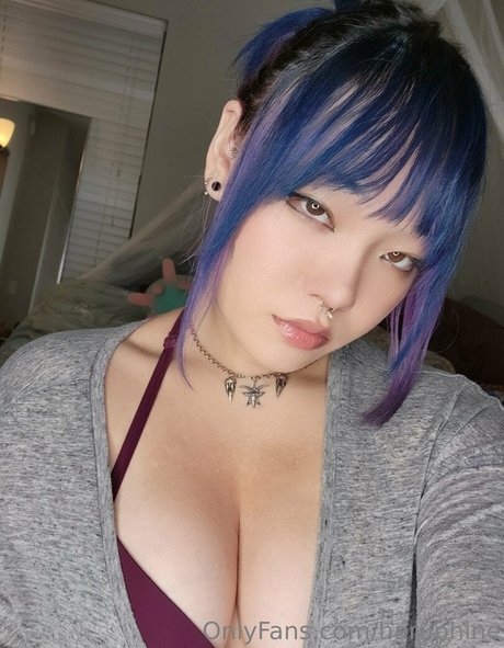 トールガールオンリーファンズ 無料ポルノ ギャラリー