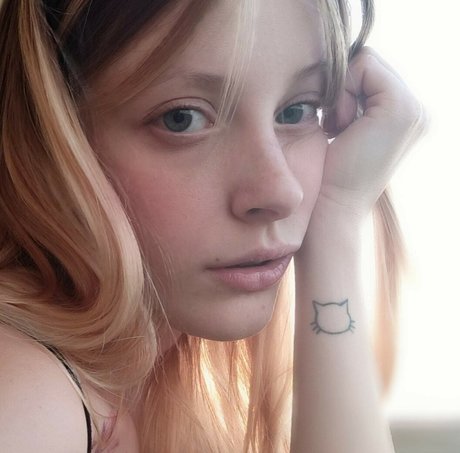 巨乳義母OnlyFans ホット裸 画像