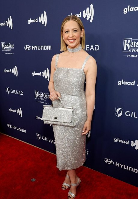 プリティオンリーファンズ 無料ポルノ ギャラリー