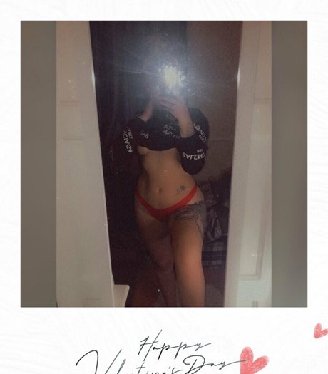 痩せたアジア人ティーン OnlyFans 美しい 写真