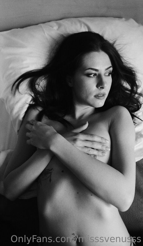 プールファックOnlyFans 美しい裸 写真