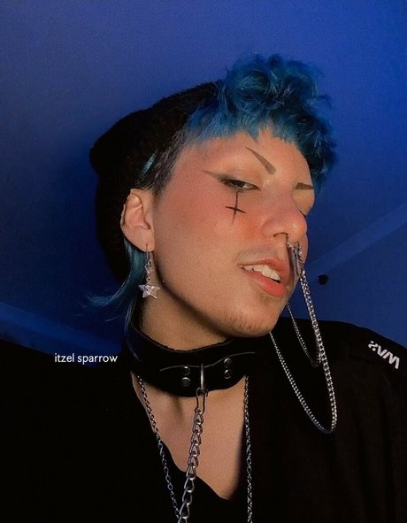 ヌード教師オンリーファンズ 無料セクシー 写真