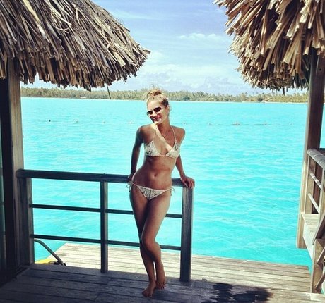 ハロウィン オンリーファン ヌード アーカイブ