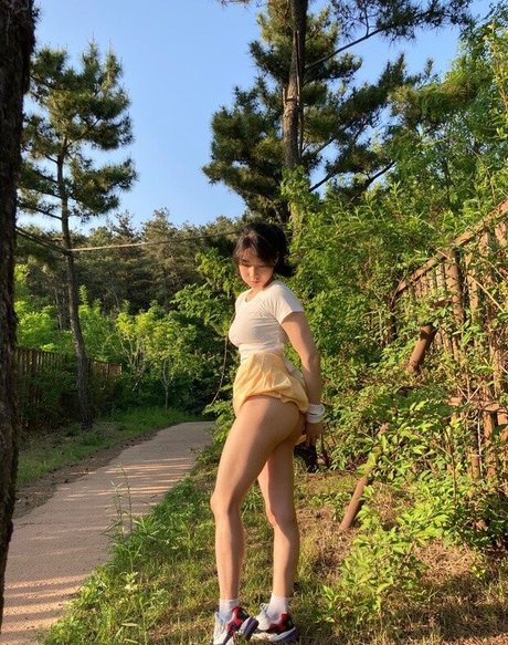 auddk ヌードスター 写真