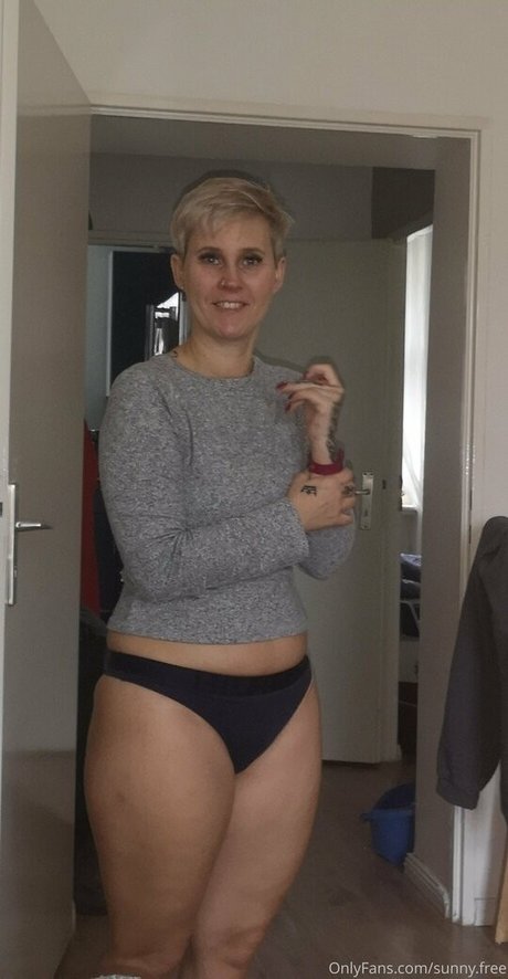 ボールズオンリーファンズ セクシー 写真