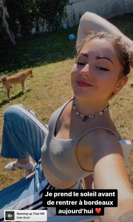 Roxane ASMR ヌードスター 写真