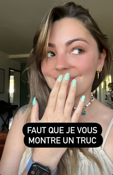 Roxane ASMR 美しいポルノスター 写真