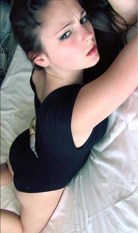 Roxane ASMR 無料モデル ギャラリー