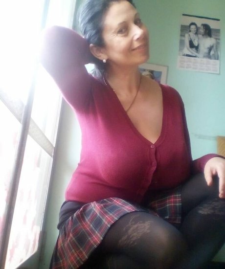 巨乳で曲線美のOnlyFans パーフェクト 画像