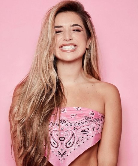 熟女クーガーオンリーファンズ セックス 写真