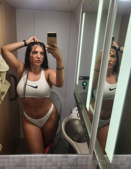 フィットネス xxx onlyfans ホットヌード 画像