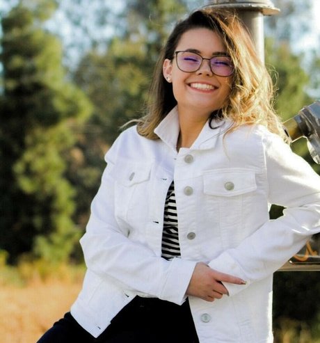 ビデオ通話 オンリーファンズ 無料アダルト 写真