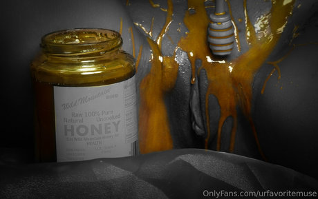 urfavoritemuse ポルノスター ホット 写真