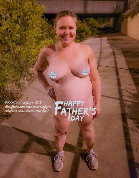 アラブのティーンズオンリーファンズ アート裸 写真