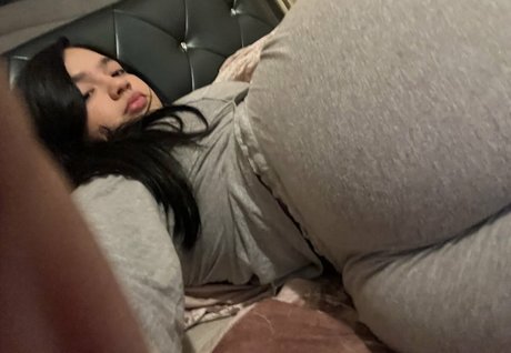 肉厚マンコオンリーファンズ ポルノ 写真