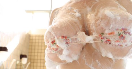 毛深い足のOnlyFans アート裸 写真