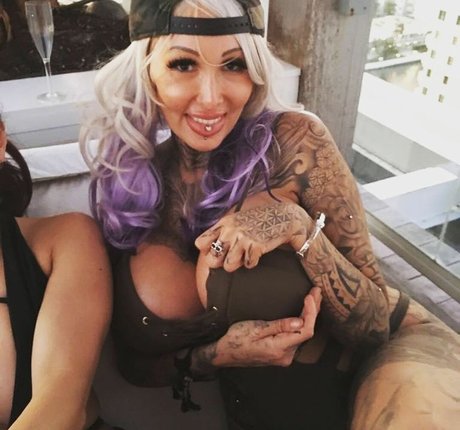 Kacey Diamonds セクシーモデル 写真