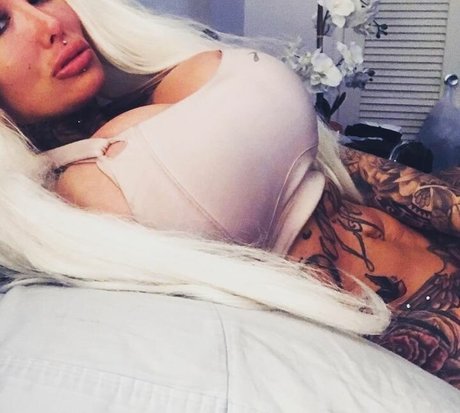 Kacey Diamonds 完璧なスター ギャラリー