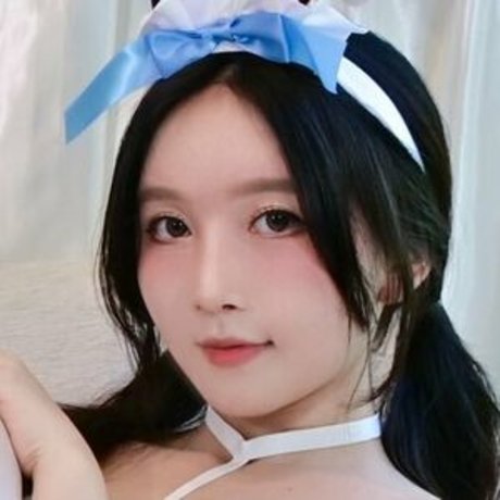 大きな黒い猫OnlyFans ホット裸 画像