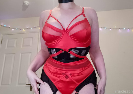 毛深いアジア人オンリーファンズ 美しいヌード ギャラリー