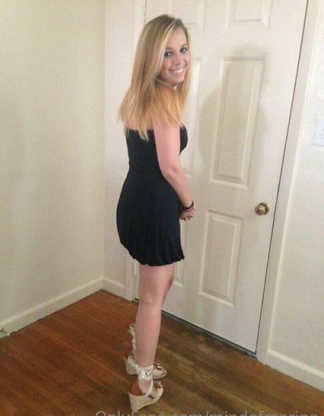 mindofmarina ポルノスター 独占 写真