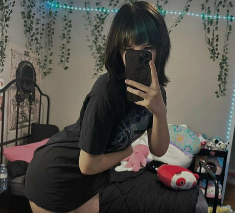 wuvkyu セックス女優 写真