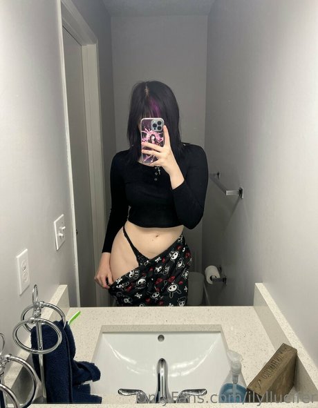 wuvkyu ヌードスター 写真