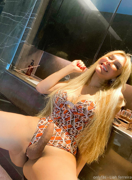 巨乳 パイズリ OnlyFans アダルト無料 写真