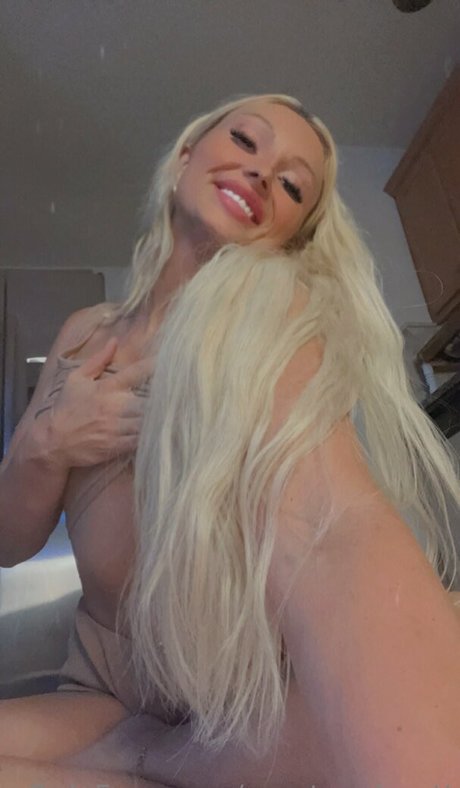 courtneyhuntt スター xxx 写真