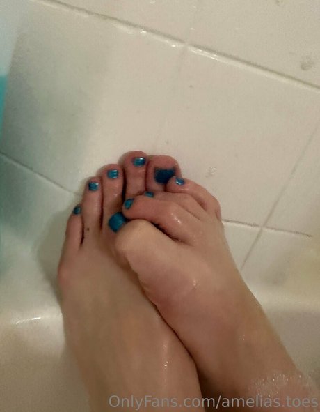 amelia blake モデル 画像