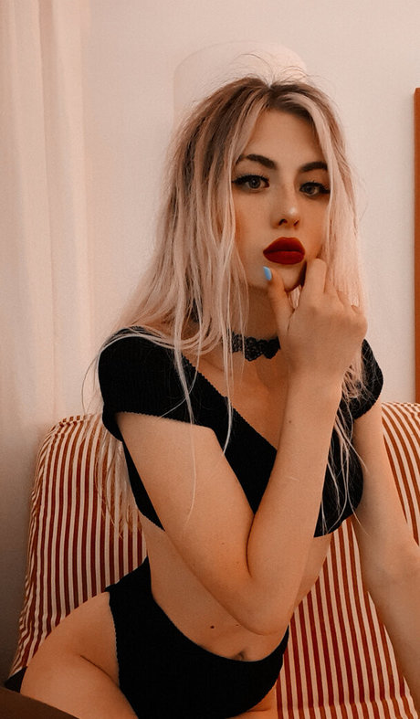 ASMR Onuri 完璧なスター 写真