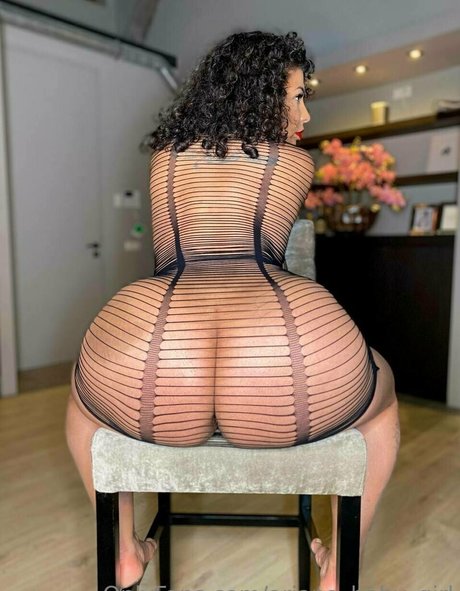 ariana baby girl ポルノスター 可愛い 写真