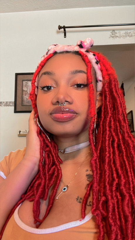 _Aisia the Freak_ かわいいスター 写真