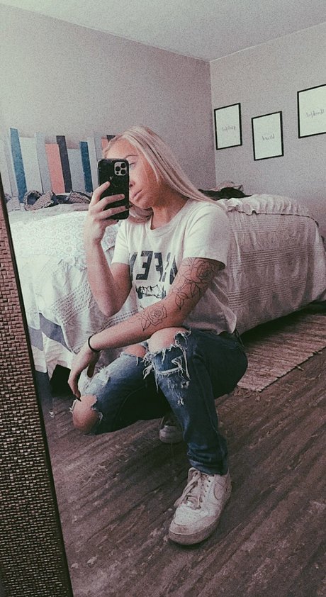 mandy ヌード女優 写真