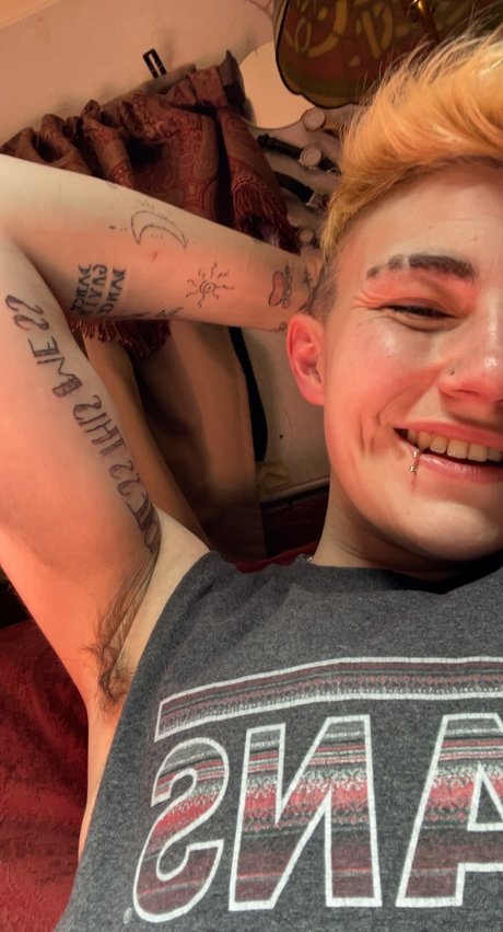 Charlie Xavier 限定スター ギャラリー