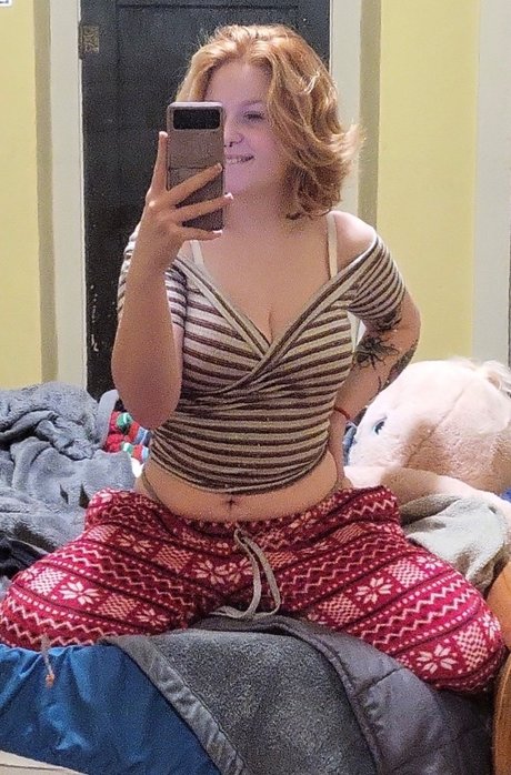 Baby Gingie ポルノ女優 写真