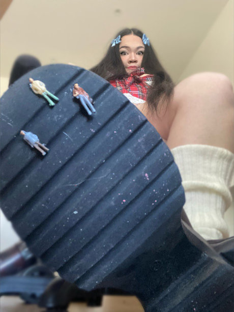 The Aussie Giantess ヌードモデル 画像