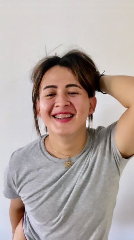 Ale Flowers アダルト女優 画像