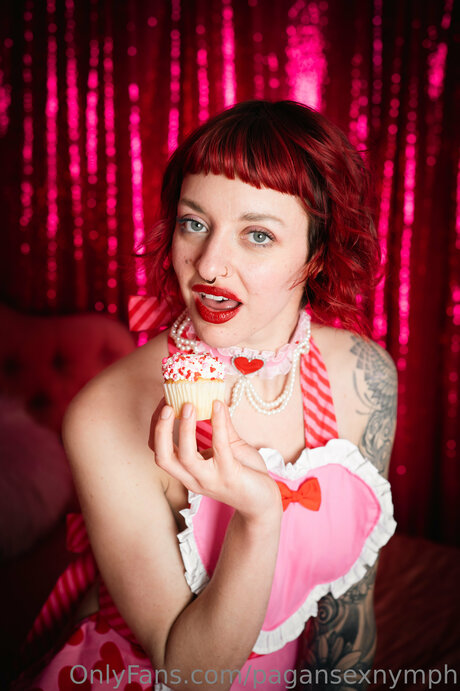 Kitten Nymph 最高のスター 写真