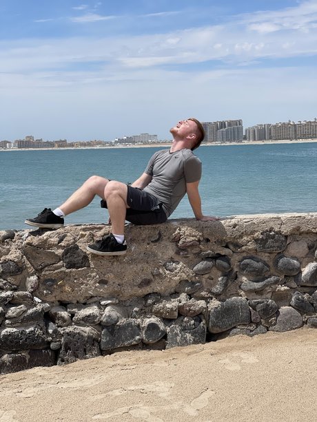 Alec Carter アート女優 写真