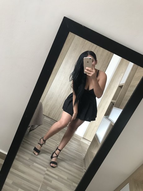 巨乳ブルネットオンリーファンズ 無料エロ ギャラリー