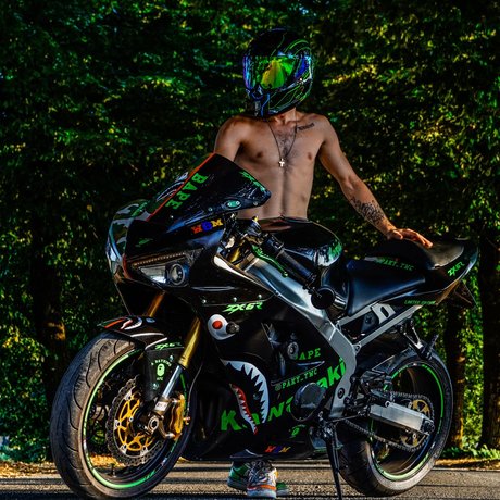 Paky_ セクシーモデル 写真