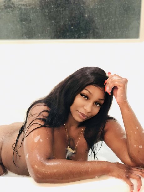 ワークアウト オンリーファンズ ベスト 画像