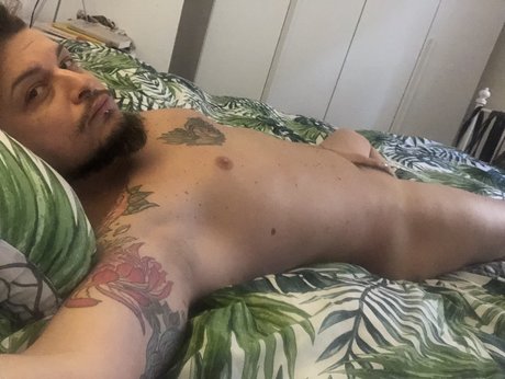 若い黒人女性オンリーファンズ 無料ポルノ 写真