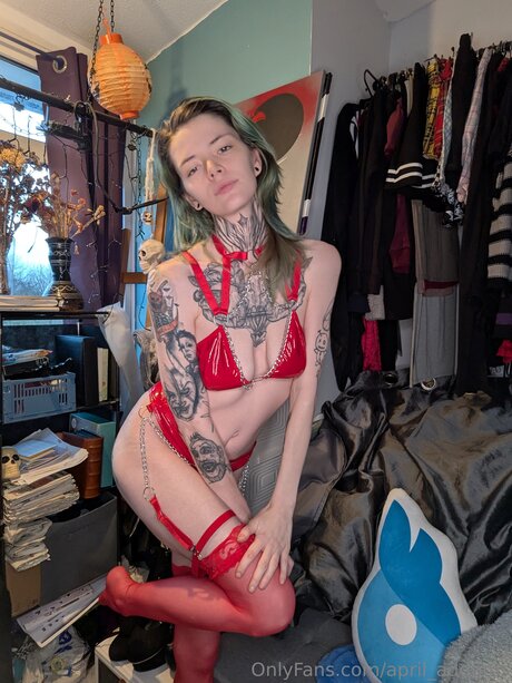 18歳のオンリーファンズ ポルノ 写真