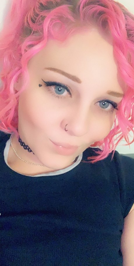 19歳のOnlyFans 美しいポルノ 写真